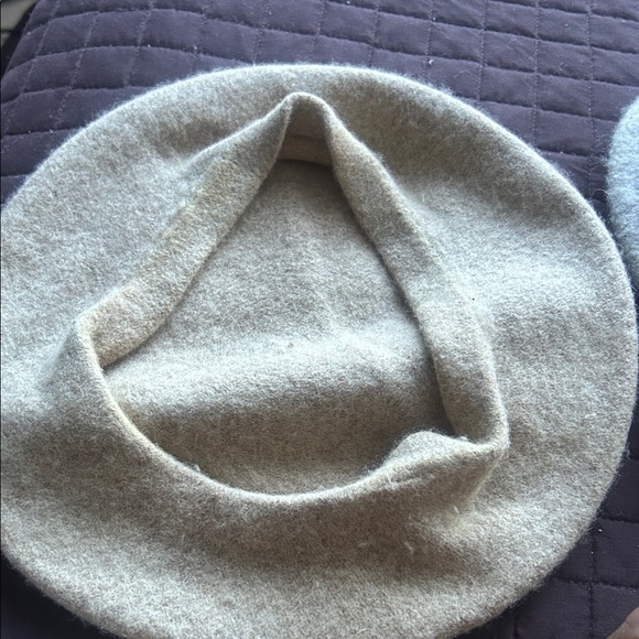 Joe Boxer Beret Collection - Blue, Light Blue, Cream, Red - Picture 7 of 9